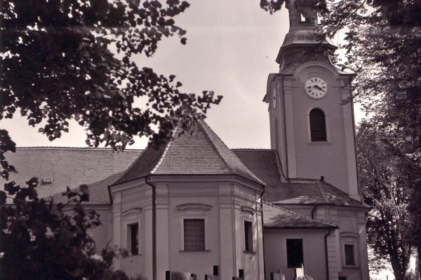 Kostel v roce 1987